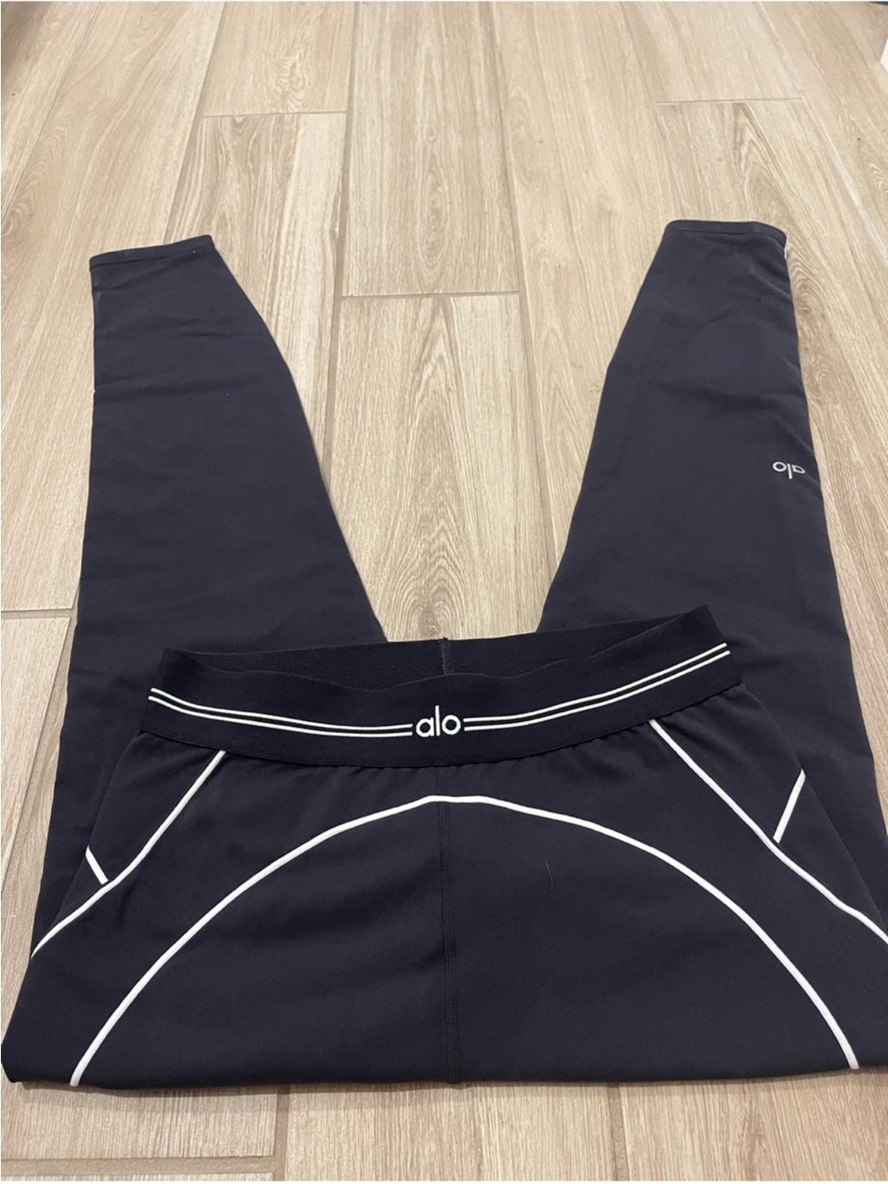 Alo Yoga Airbrush High Waist Heart Throb Leggings Black/ White Sz L 12-14 W54341 - Picture 8 of 15
